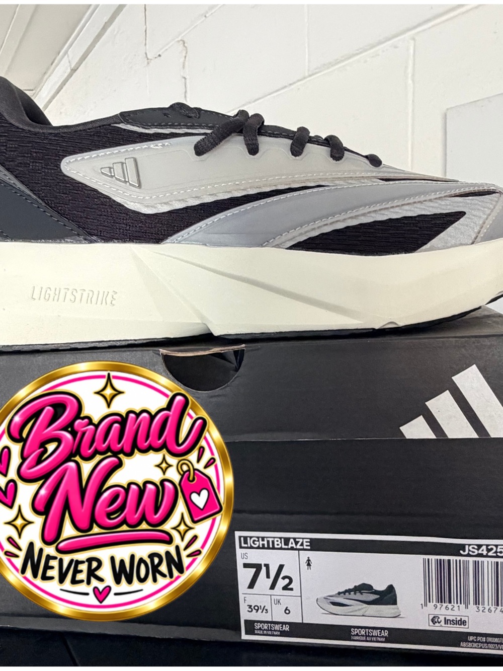 Adidas Lightblaze Women’s Sneakers Black Gray Size 7.5 NWT JS4255